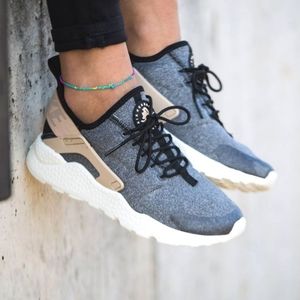 NIKE AIR HUARACHE RUN ULTRA